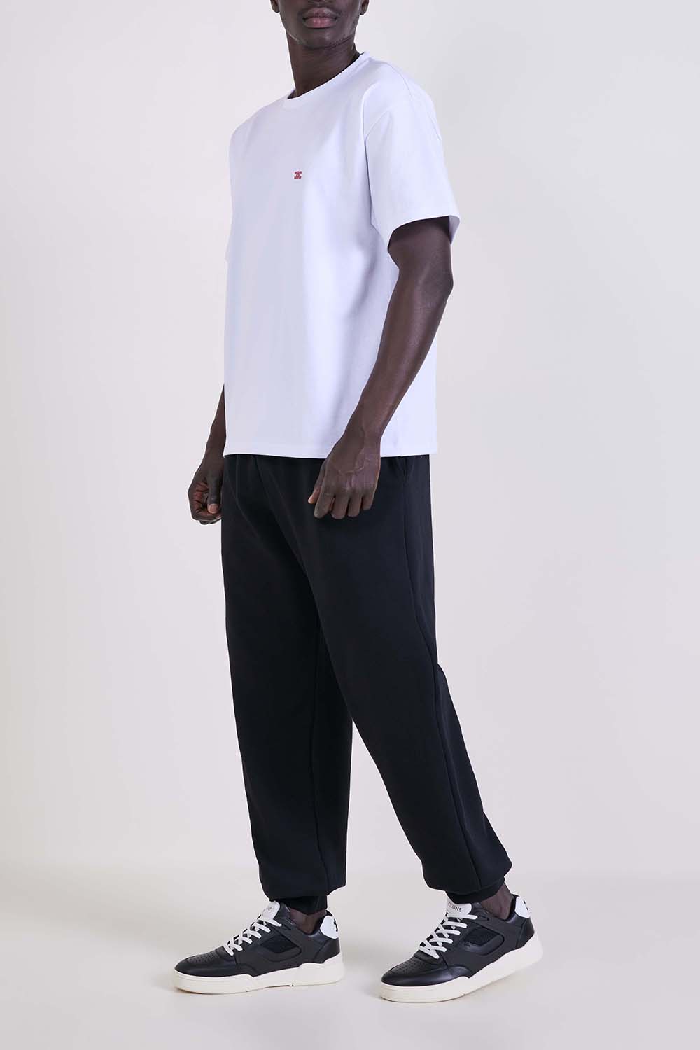 חולצת טי בגזרה רחבה